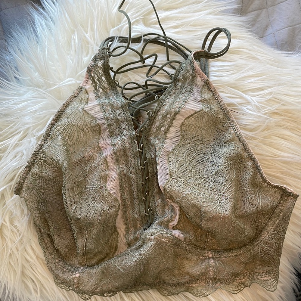 Victoria secret bralette never worn